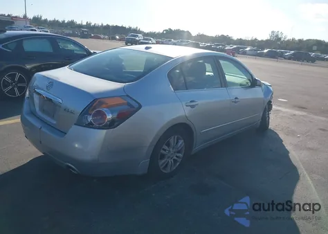 2010 Nissan Altima 2.5 S z USA, uszkodzony, nr VIN 1N4AL2AP7AN557842